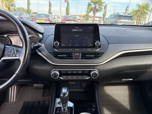 Used 2023 Nissan Altima 2.5 SR FWD image 21