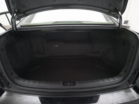 Used 2017 Honda Accord Touring image 10