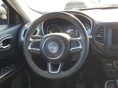 Used 2021 Jeep Compass Latitude FWD image 23