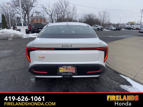 Used 2025 Kia K4 LXS image 4