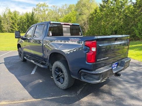 Used 2021 Chevrolet Silverado 1500 LT Trail Boss w/ Convenience Package II AWD/4WD image 4