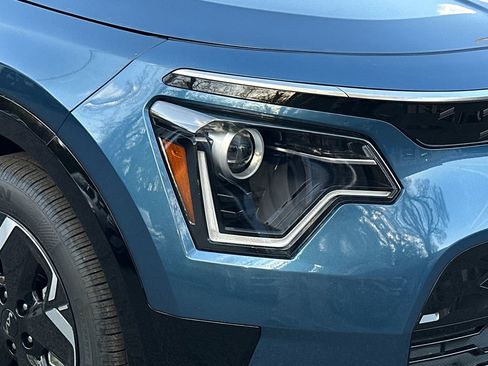 New 2026 Kia Niro Wind FWD image 10