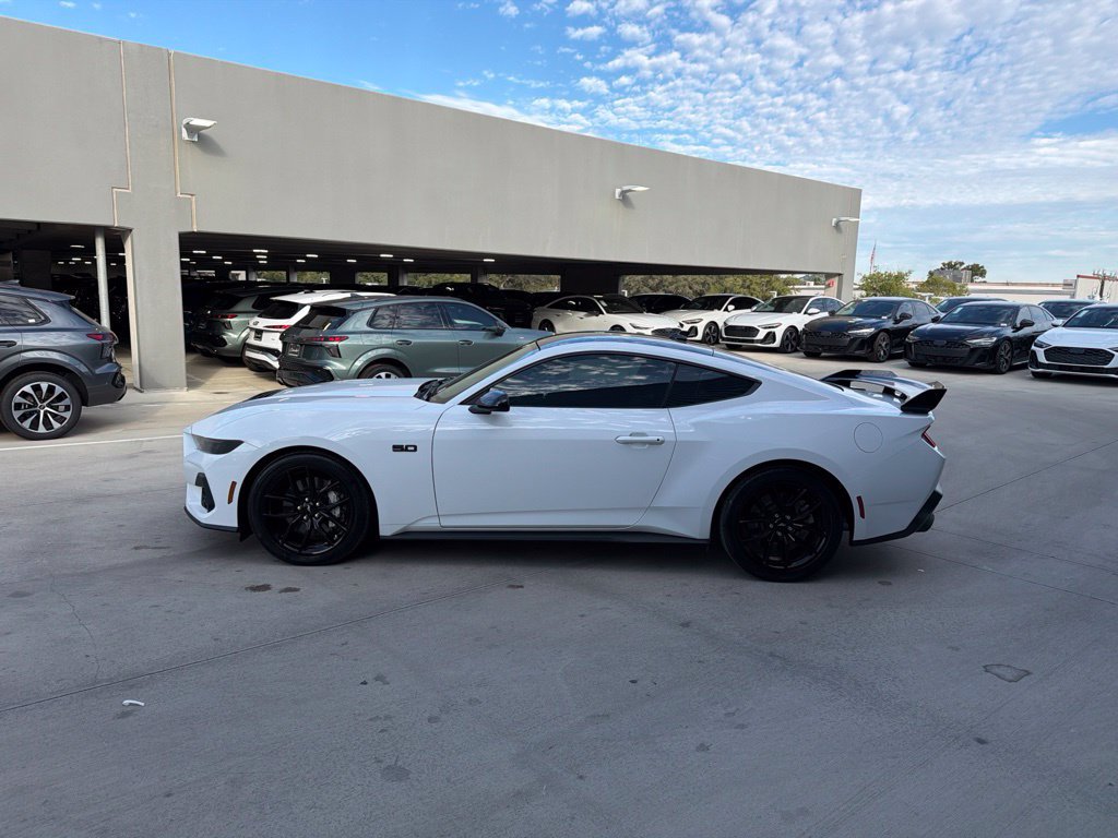 Used 2024 Ford Mustang GT RWD image 14