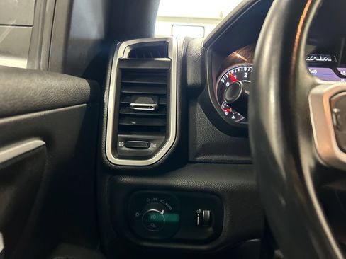 Used 2022 RAM 1500 Big Horn AWD/4WD image 18
