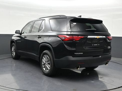 Used 2023 Chevrolet Traverse LT FWD image 3