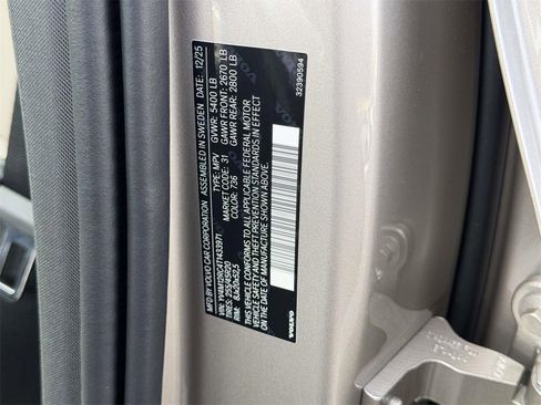 New 2026 Volvo XC60 B5 Plus w/ Climate Package image 25