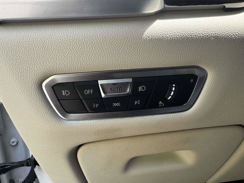 Used 2021 BMW X5 xDrive40i w/ M Sport Package AWD/4WD image 21