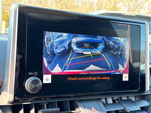 Used 2023 Toyota RAV4 LE image 17