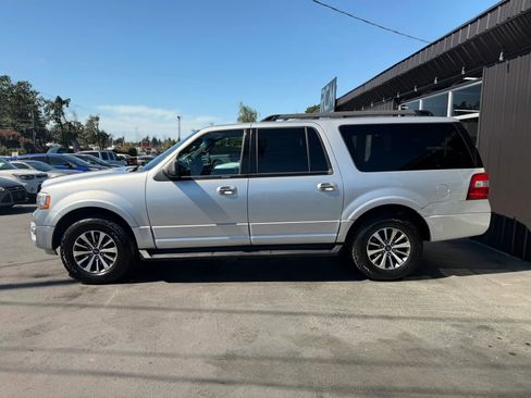 Used 2017 Ford Expedition EL XLT AWD/4WD image 4
