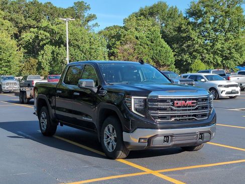 Used 2024 GMC Sierra 1500 SLT AWD/4WD image 8