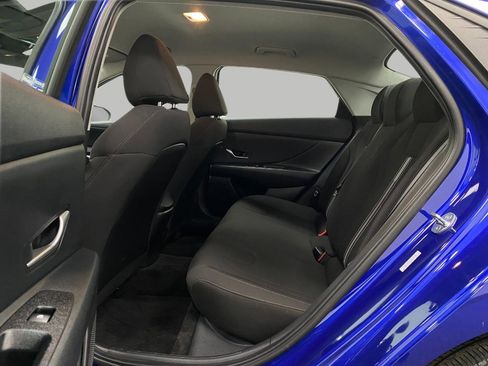 Certified 2023 Hyundai Elantra SEL w/ Preferred Accessory Package image 28