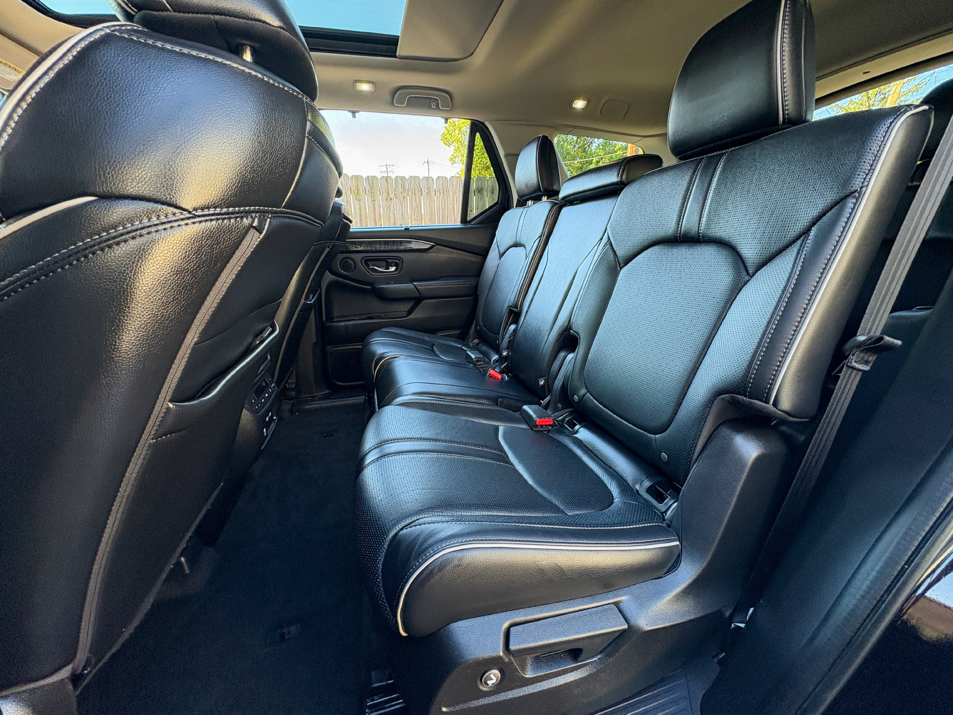 Used 2023 Honda Pilot Elite image 22