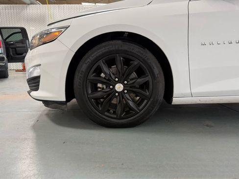 Used 2024 Chevrolet Malibu LT FWD image 11