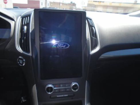 Used 2024 Ford Edge SEL w/ Convenience Package AWD/4WD image 16
