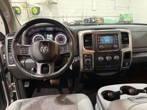 Used 2016 RAM 1500 Big Horn image 10