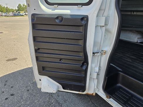 Used 2014 Chevrolet Express 1500 AWD image 27