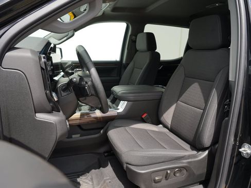 Used 2024 Chevrolet Silverado 1500 RST AWD/4WD image 12