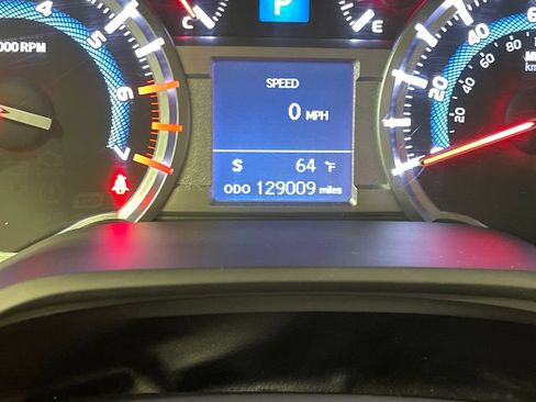 Used 2017 Toyota 4Runner SR5 Premium AWD/4WD image 24