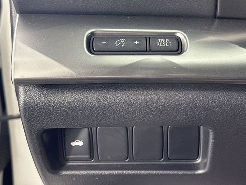 Used 2021 Nissan Maxima 3.5 SV w/ Floor Mat Group FWD image 22