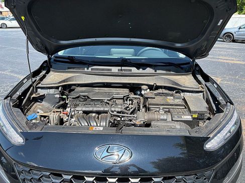 Used 2023 Hyundai Kona SE w/ Cargo Package AWD/4WD image 8