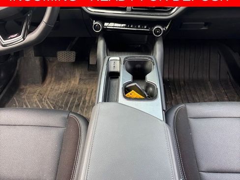 Used 2024 Chevrolet Equinox EV RS FWD image 8