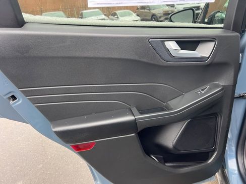 Used 2024 Ford Escape Platinum image 17