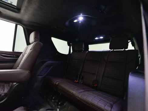 Used 2023 Cadillac Escalade Premium Luxury Platinum AWD/4WD image 14