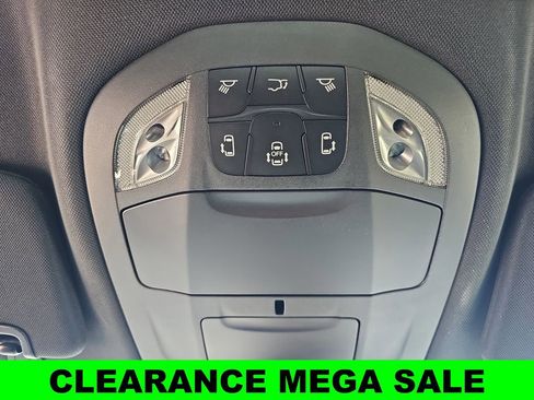 New 2025 Chrysler Pacifica Select image 32