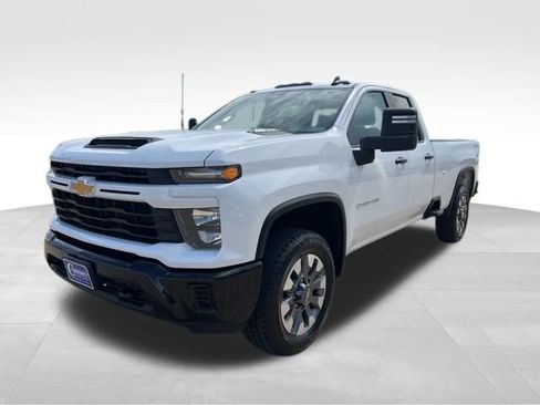 Certified 2024 Chevrolet Silverado 2500 Custom w/ Custom Convenience Package image 4