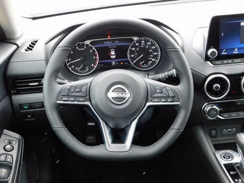 Used 2025 Nissan Sentra SV w/ All-Weather Package image 18