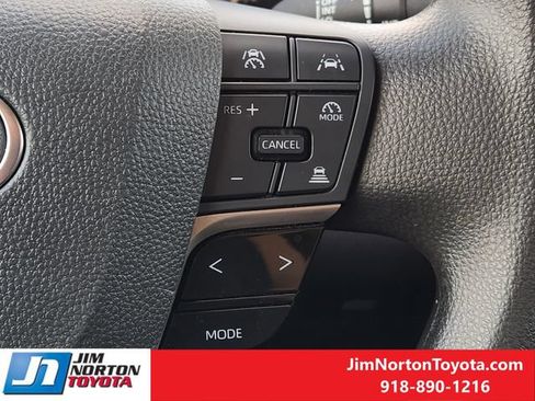 Used 2025 Toyota Camry LE FWD image 28