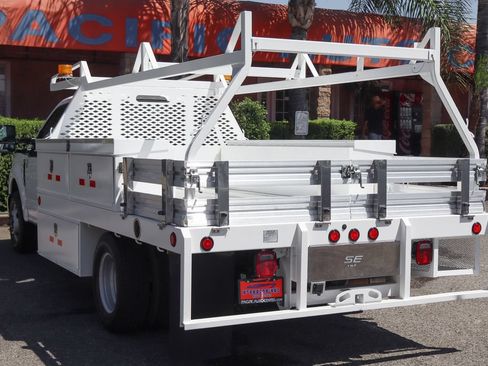 Used 2022 Ford F350 XL w/ Power Equipment Group RWD image 7