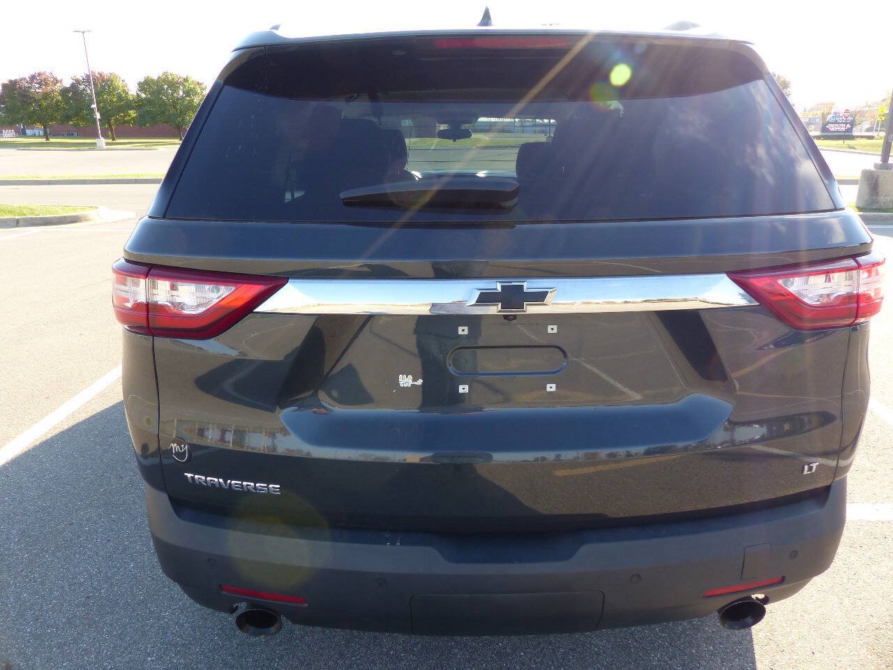 Used 2019 Chevrolet Traverse LT FWD image 8