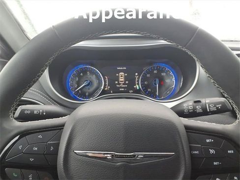 Used 2023 Chrysler Pacifica Touring-L w/ S Appearance Package image 18