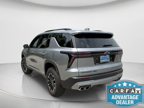 Used 2025 Chevrolet Traverse Z71 w/ Driver Confidence Package AWD/4WD image 3