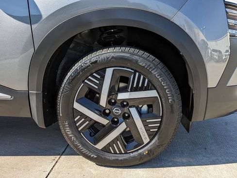 New 2026 Nissan Kicks SV w/ SV Premium Package FWD image 11