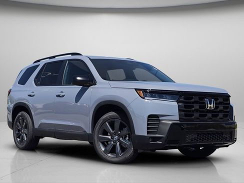 New 2026 Honda Pilot Sport image 2