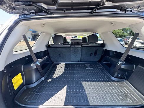 Used 2022 Toyota 4Runner SR5 Premium w/ Moonroof Package AWD/4WD image 25