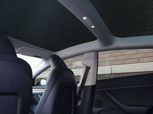Used 2023 Tesla Model 3 Standard Range RWD image 17