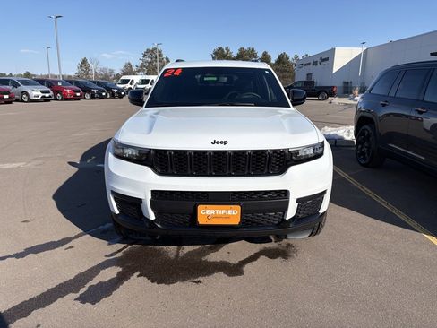 Certified 2024 Jeep Grand Cherokee L Laredo image 9