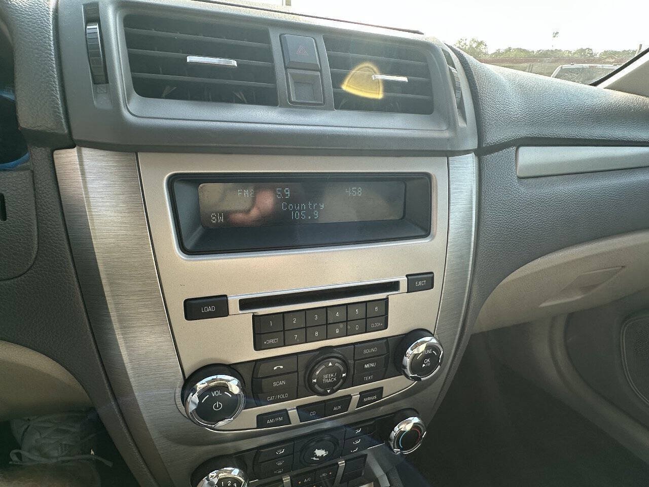 Used 2012 Ford Fusion SE FWD image 13