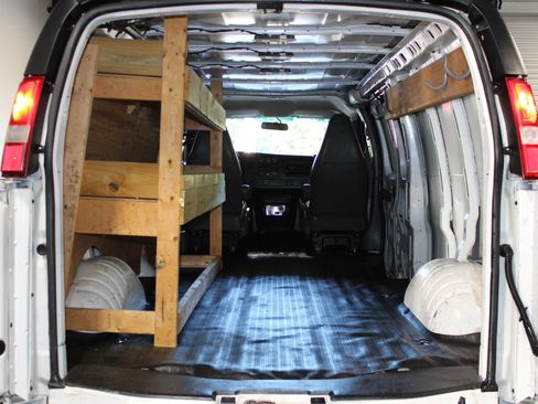 Used 2021 Chevrolet Express 2500 Extended w/ Driver Convenience Package RWD image 28