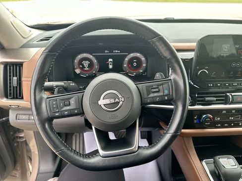 Used 2023 Nissan Pathfinder Platinum AWD/4WD image 15