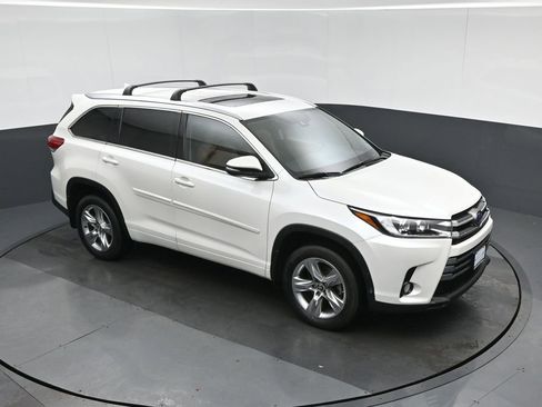 Used 2017 Toyota Highlander Limited w/ Protection Package #3 image 74