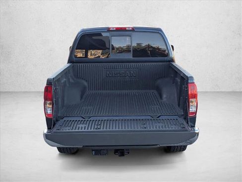 Used 2016 Nissan Frontier SV image 6