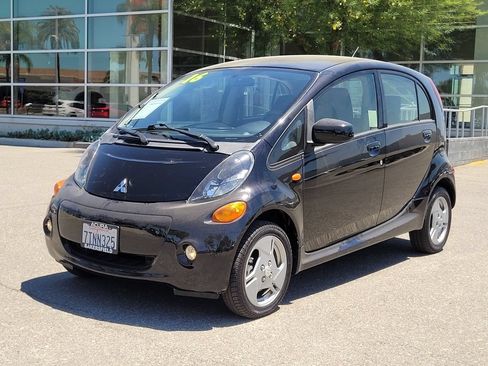 Used 2016 Mitsubishi i ES RWD image 10