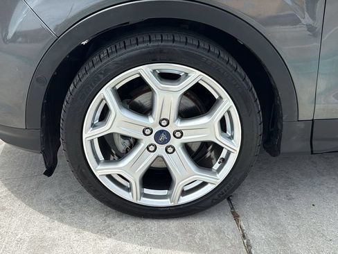 Used 2017 Ford Escape Titanium w/ Equipment Group 301A FWD image 19