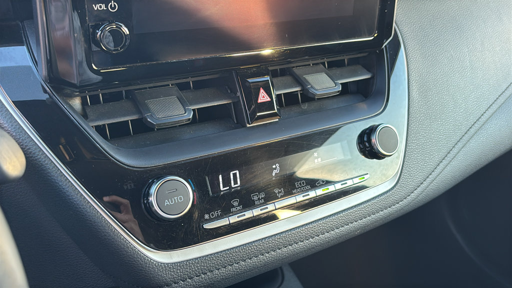 Used 2025 Toyota Corolla SE FWD image 20