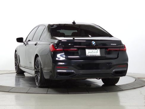 Used 2022 BMW 750i xDrive w/ Executive Package AWD/4WD image 6
