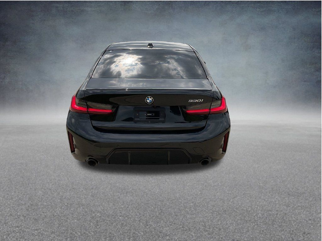 Used 2025 BMW 330i Sedan w/ M Sport Package RWD image 6